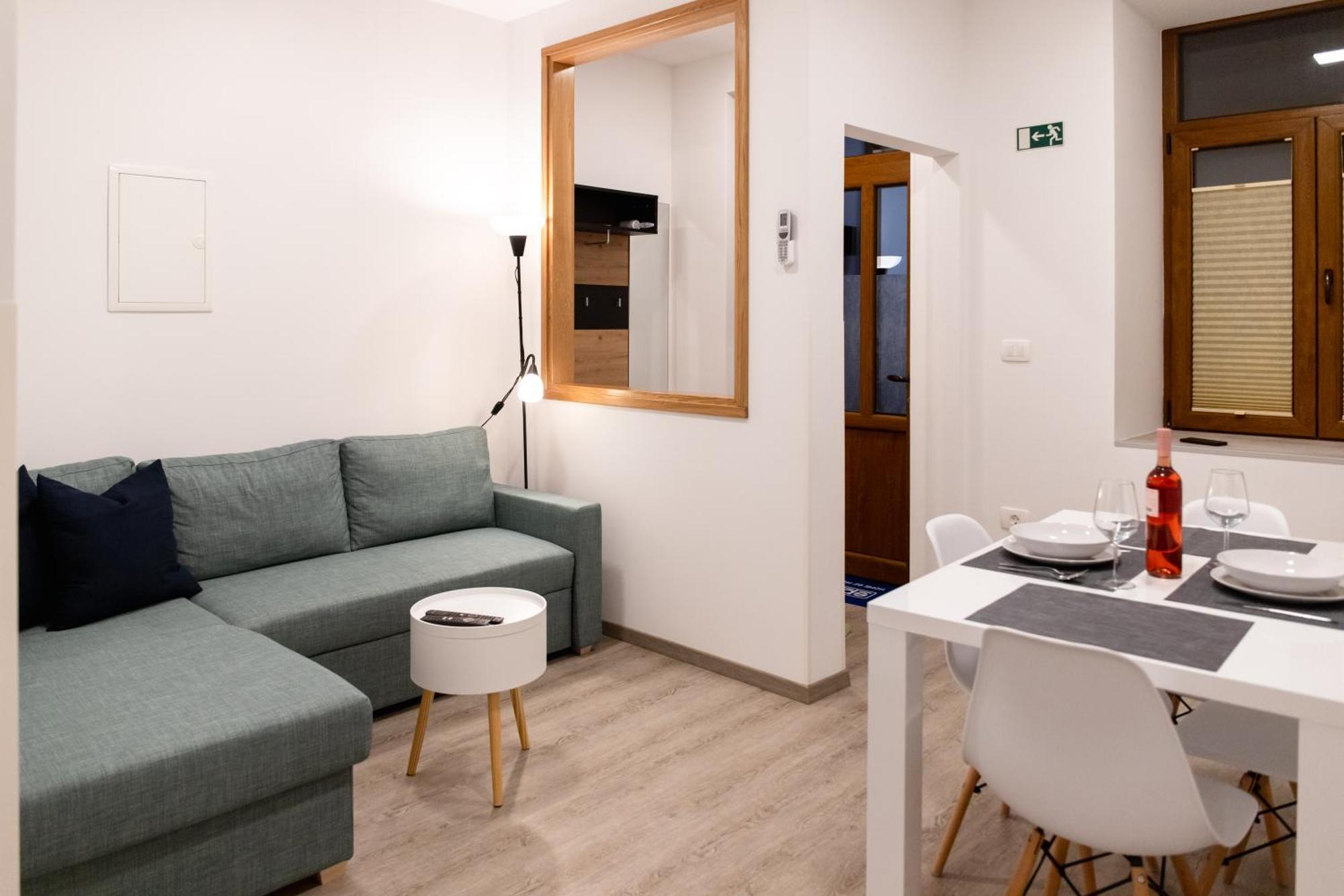 Oliver Street Apartment Vipava Esterno foto