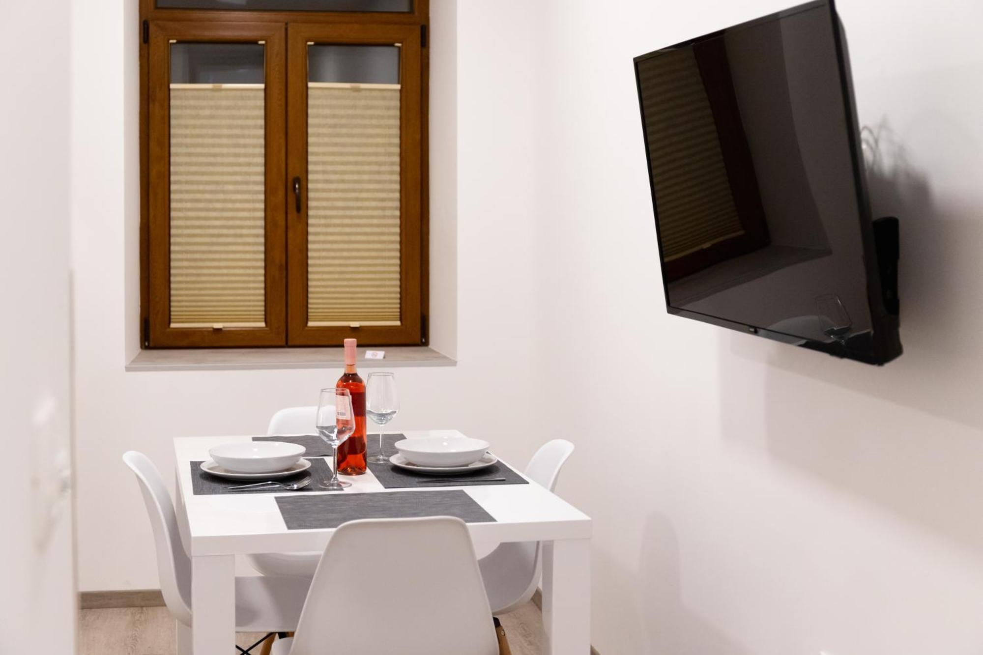 Oliver Street Apartment Vipava Esterno foto