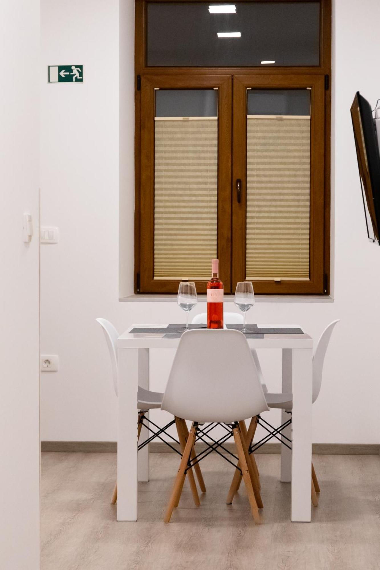 Oliver Street Apartment Vipava Esterno foto